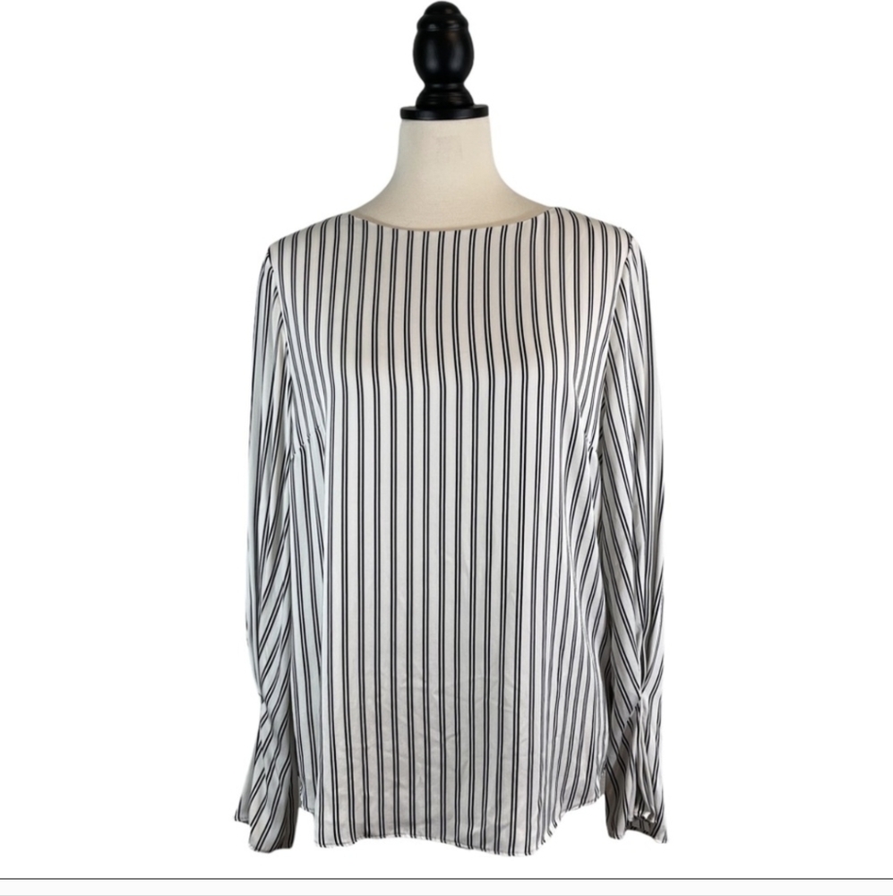 Lewit stretch silk blouse with gathered sleeves sz L